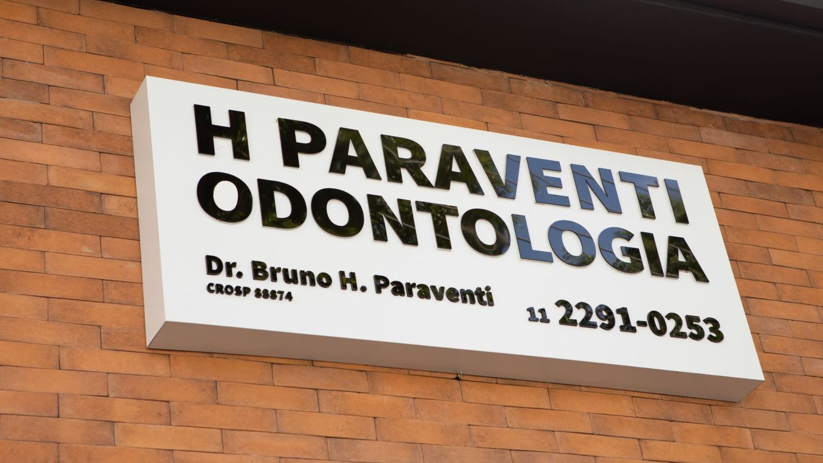 Início Dr. Bruno Paraventi dentista na Mooca com mais de 40 anos de tradição em odontologia